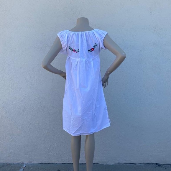 Mexican Embroidery Dress from Oaxaca - Picture 7 of 10